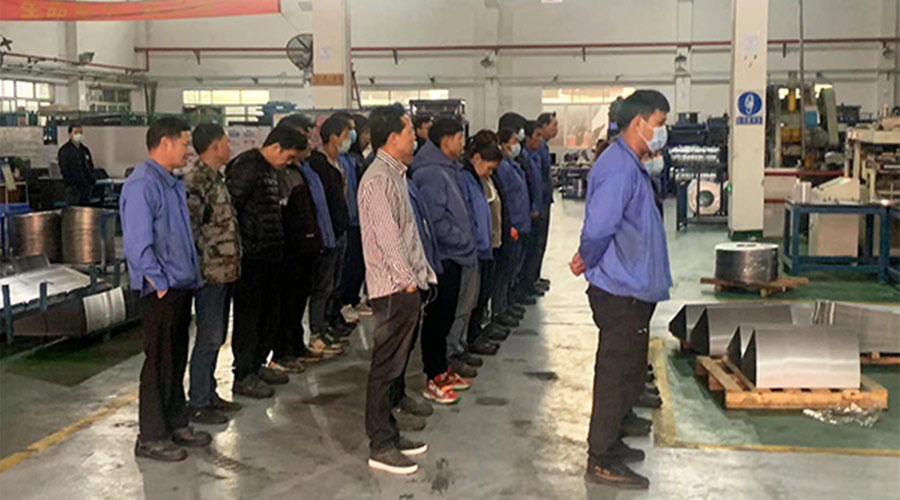 保健康 趕生產(chǎn)！金環(huán)電器早會(huì)叮囑員工注意防疫