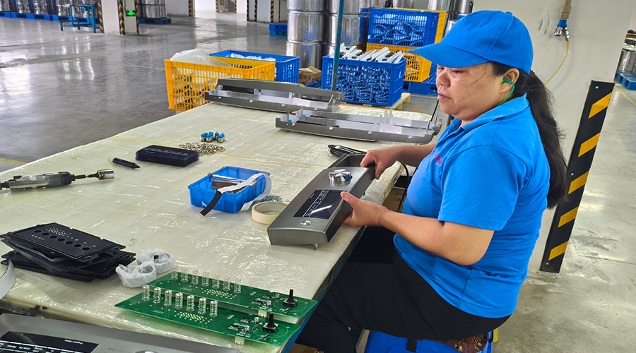 品質(zhì)源于嚴(yán)苛測試，金環(huán)電器的實(shí)驗室保障